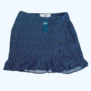 Hollister NWT ultra high rise light & flowy polka dot Skirt Size Small